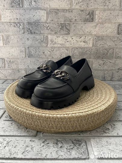 Лоферы женские