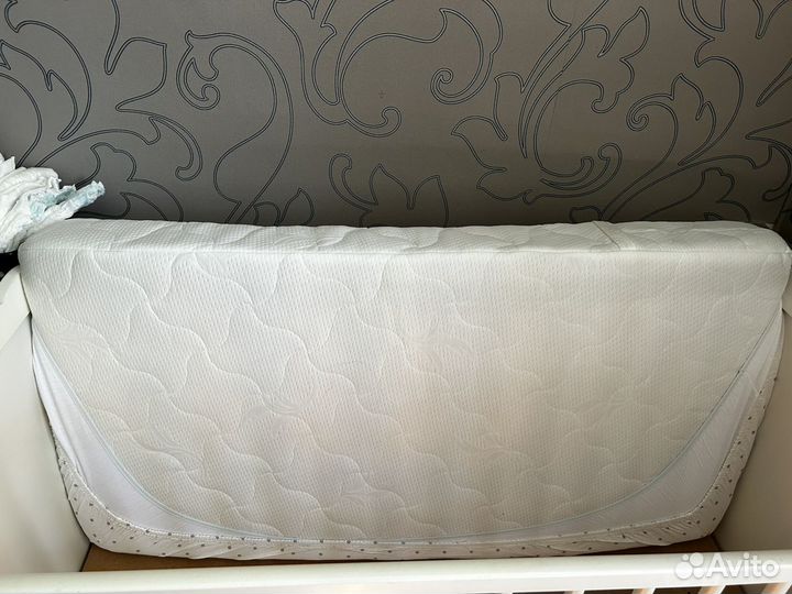 Кроватка для новорожденных