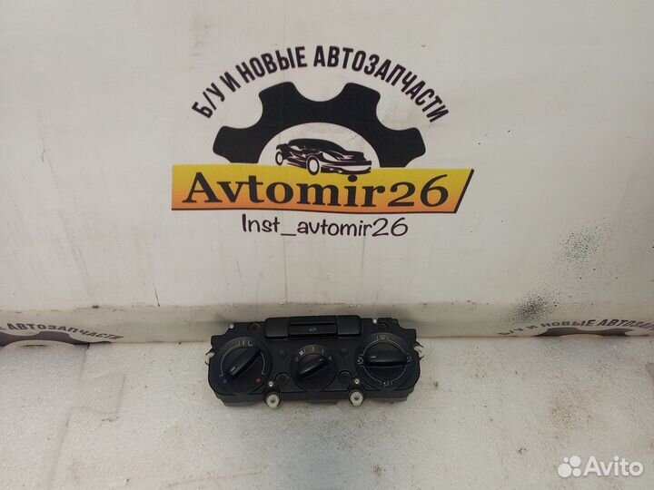 Блок управления кандиционера Volkswagen Caddi 3