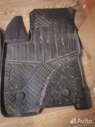 Автомобильные коврики резиновые