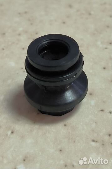 Пыльник направляющей суппорта Toyota 4777535010