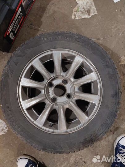 Kumho WinterCraft Ice WI31 205/60 R16 92T