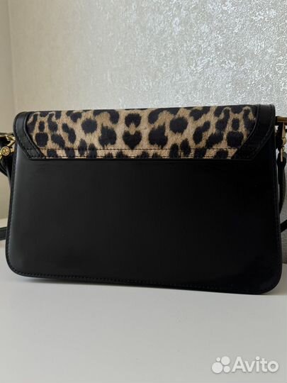 Сумка фирмы 