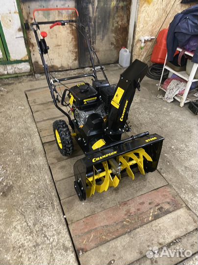 Снегоуборщик Champion st556 новый