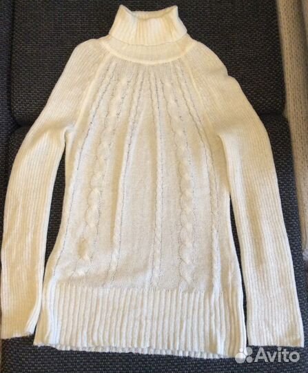 Свитер