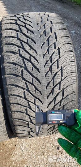 Nokian Tyres Hakkapeliitta R3 245/40 R19 и 275/35 R19