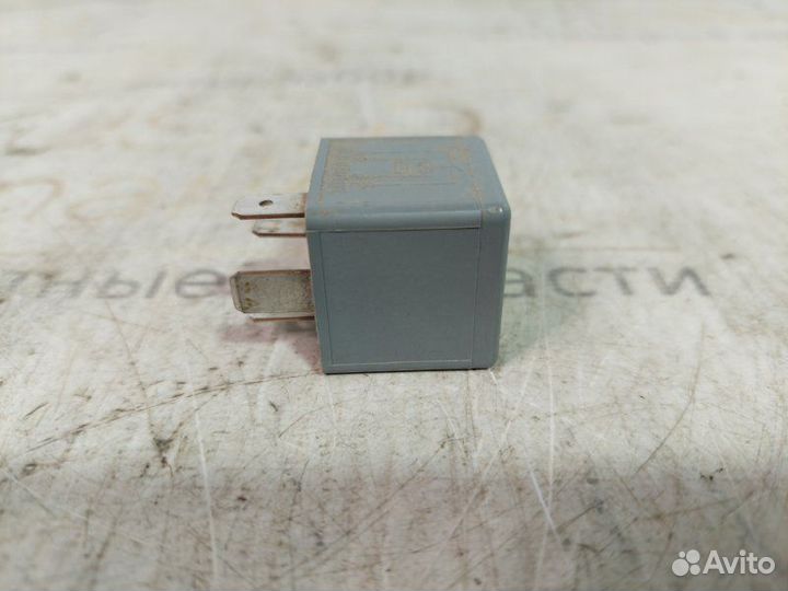 Реле Volkswagen Passat B5+ 1.8T AWM 2002