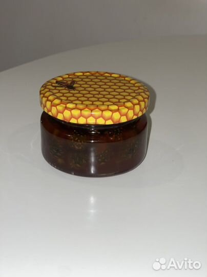 Шишки сосновые