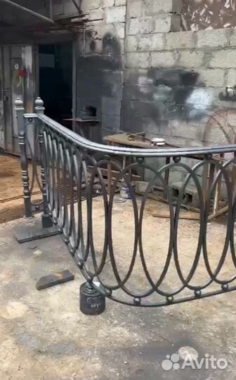 Кованные перила для лестницы