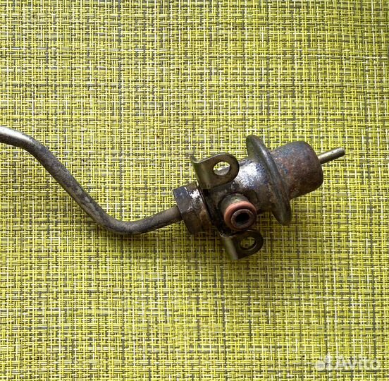 Топливная трубка с регулятором давления ваз 2110