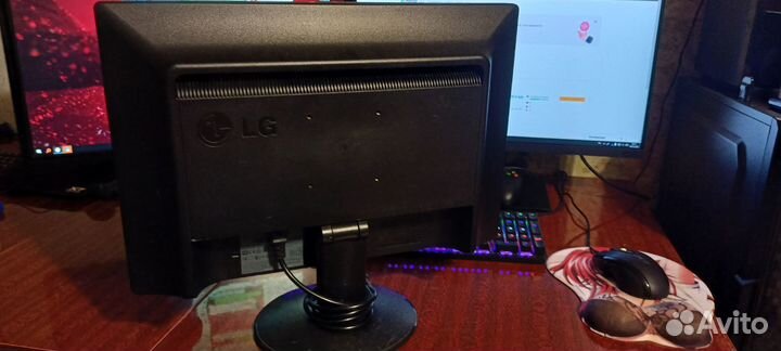Монитор LG 19 дюймов
