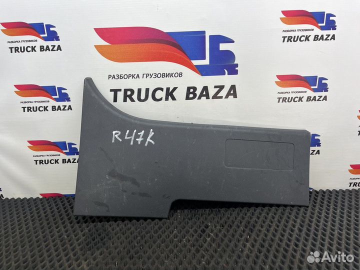 Накладка передней стойки Renault T