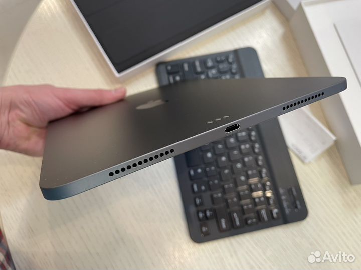iPad air 4/256 гб
