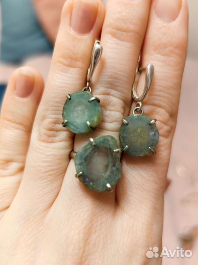 Комплект серьги и кольцо из натурального камня