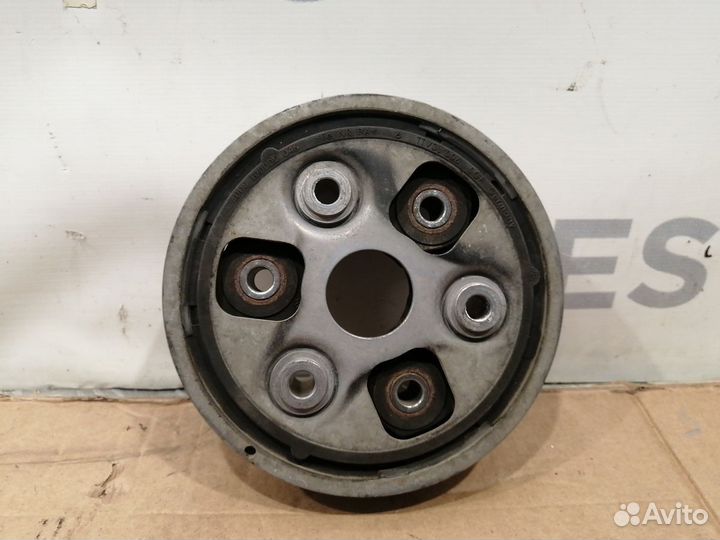 Муфта карданного вала Volkswagen Tiguan