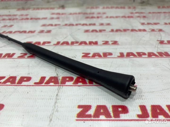 Антенна Toyota Rav4