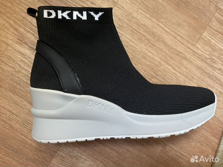 Dkny кроссовки