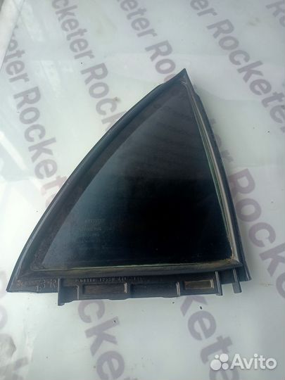 Стекло двери (форточка) заднее правое Toyota Corol