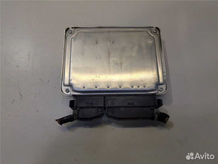 Блок управления двигателем Volkswagen Golf 4, 2001