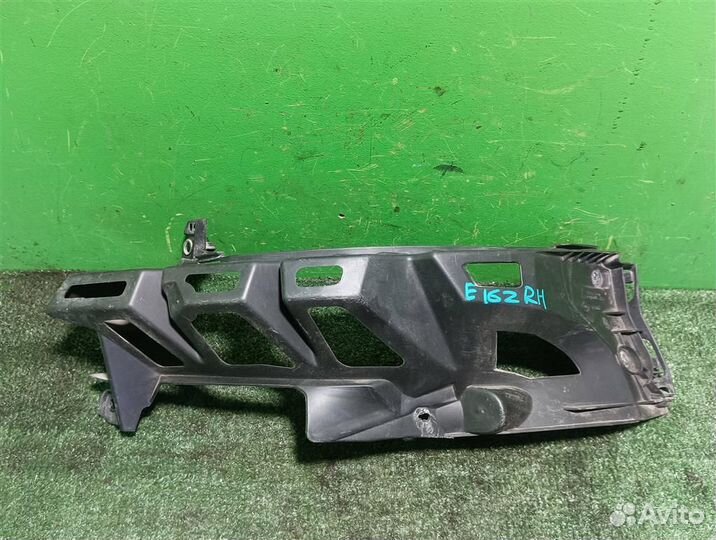 Кронштейн бампера заднего правый Renault Megane 2