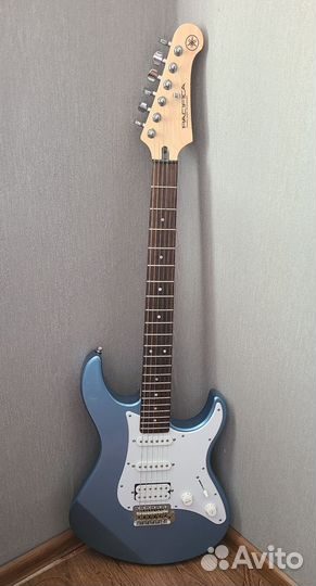 Yamaha Pacifica 112j Lake Placid Blue