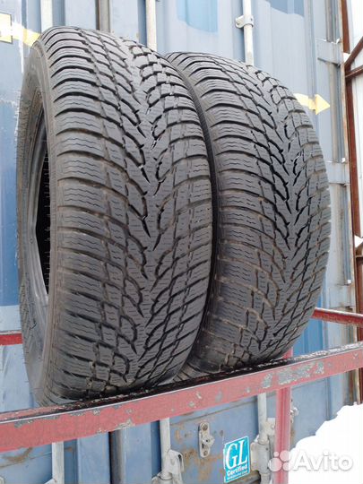 Nokian Tyres WR Snowproof 205/70 R15