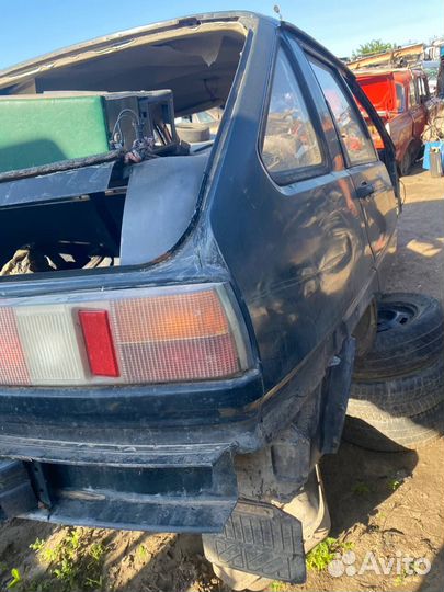 Бачин6а кузова правая иж 2126