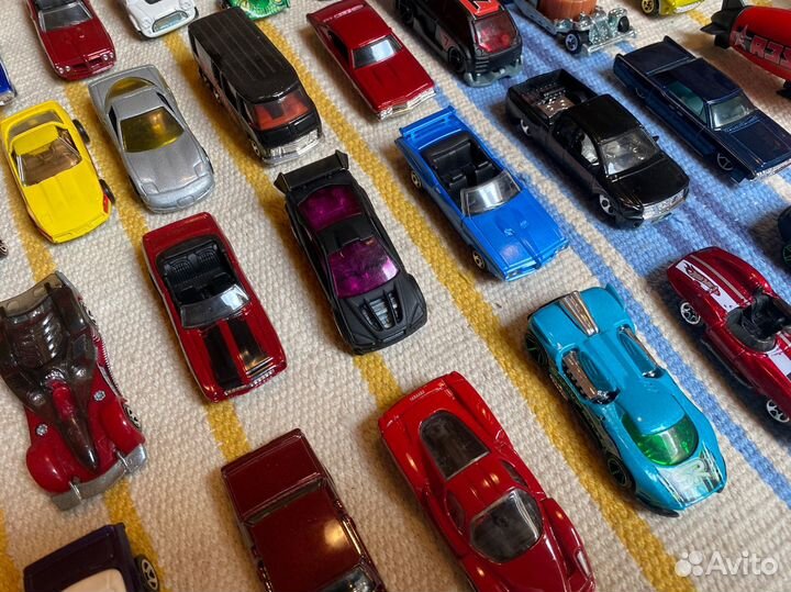 Hot wheels машинки