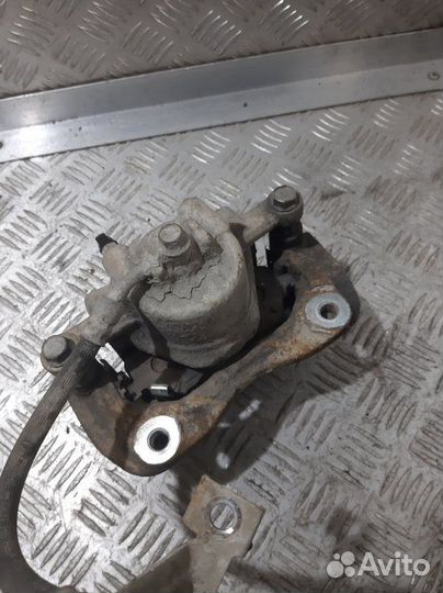 Суппорт передний левый Kia Rio FB G4FG 2018