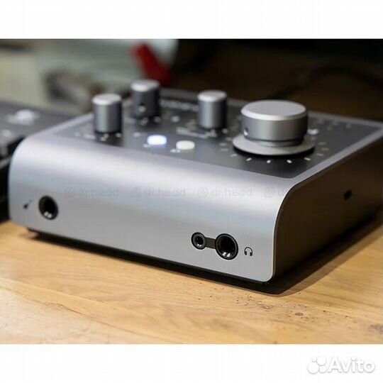 Audient iD4 mkii аудиоинтерфейс