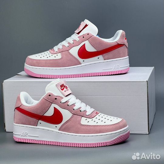 Кроссовки женские Nike Air Force 1 Valentines Day