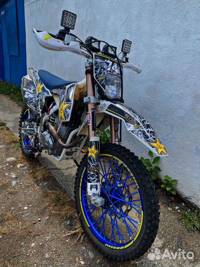 Мотоцикл Motoland TT 250