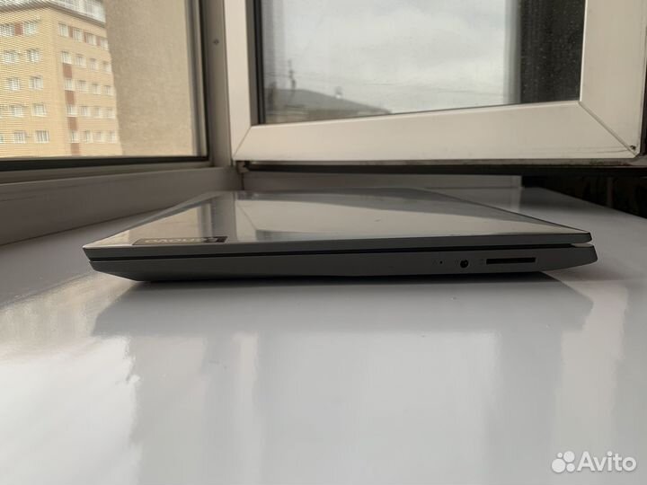 Ноутбук Lenovo ideapad