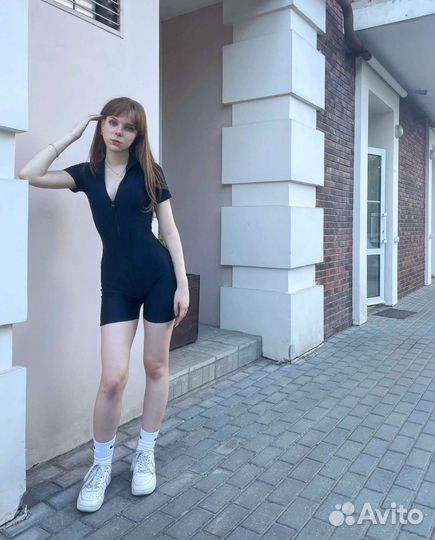 Женский спортивный комбинезон