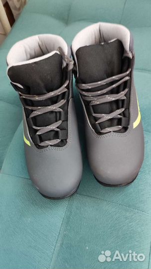 Лыжные ботинки