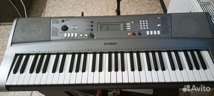 Синтезатор yamaha psr r300