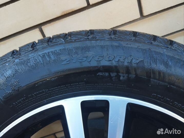 Nexen Winguard Ice Plus 215/60 R17