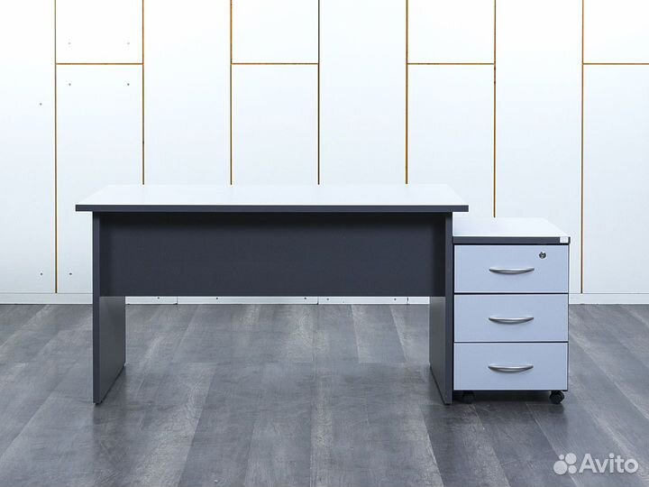 Компьютерный стол с тумбой