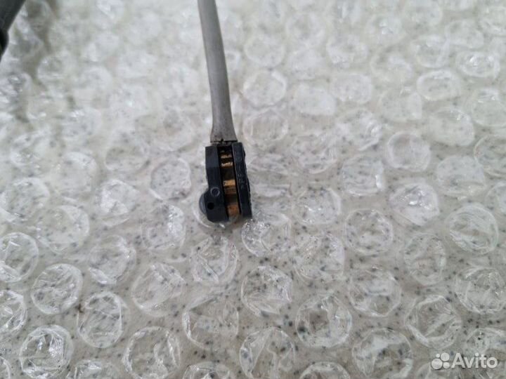 Датчик износа тормозных колодок задний Bmw X5 E70
