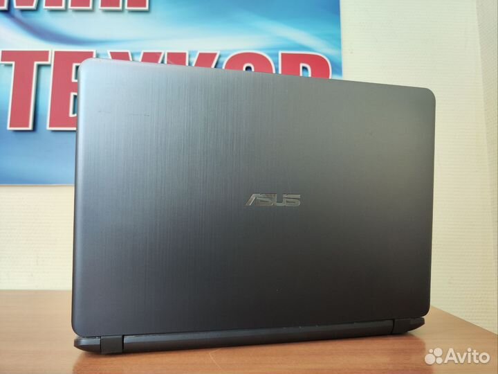 Тонкий мощный игровой ультрабук Asus 15