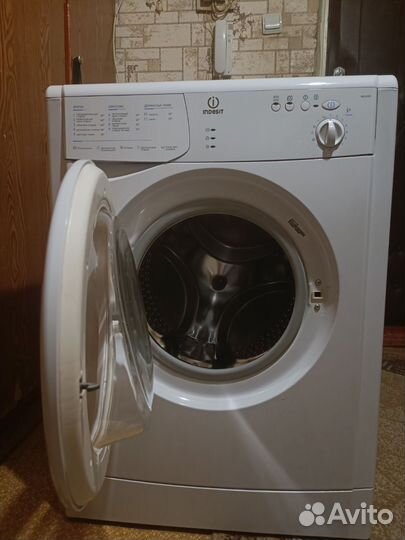 Стиральная машина indesit