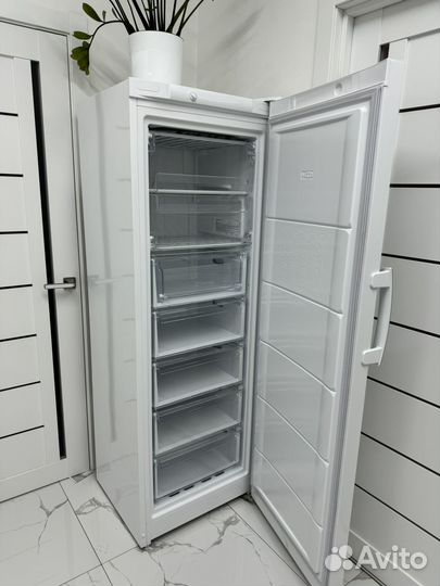 Морозильная камера indesit
