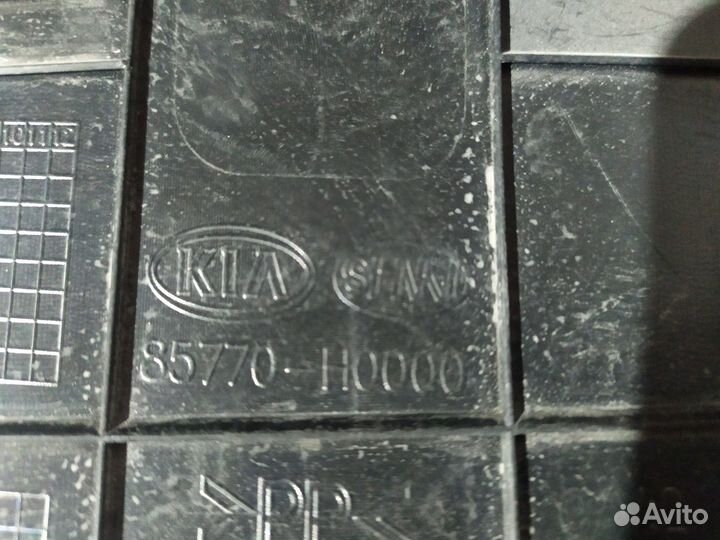 Обшивка багажника задняя Kia Rio 4 85770H0000