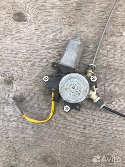 Эл. стеклоподъемник Suzuki Cultus Задний Правый