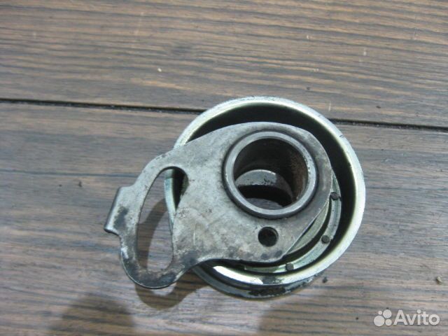 Ролик-натяжитель Toyota Sprinter (91-02 года) AE10