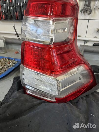 Задний правый фонарь prado 150
