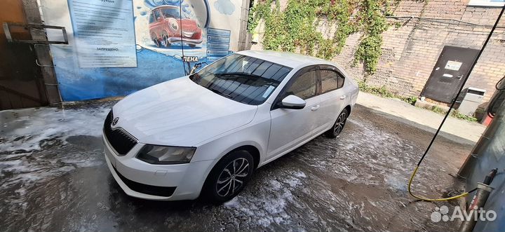 Skoda Octavia 1.6 AT, 2015, 300 000 км