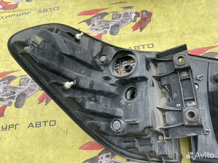 Фонари правая сторон Nissan Patrol Y62 vk56vd 2011