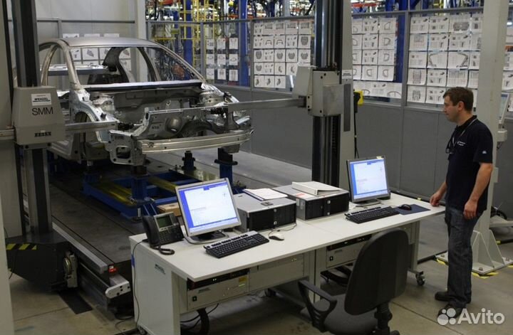 Проверка кузова Zeekr на стапеле, толщиномером