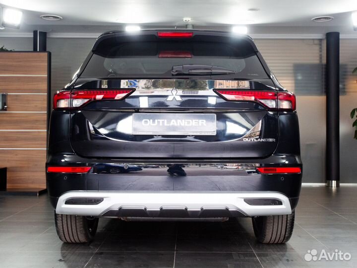 Mitsubishi Outlander 2.5 CVT, 2023